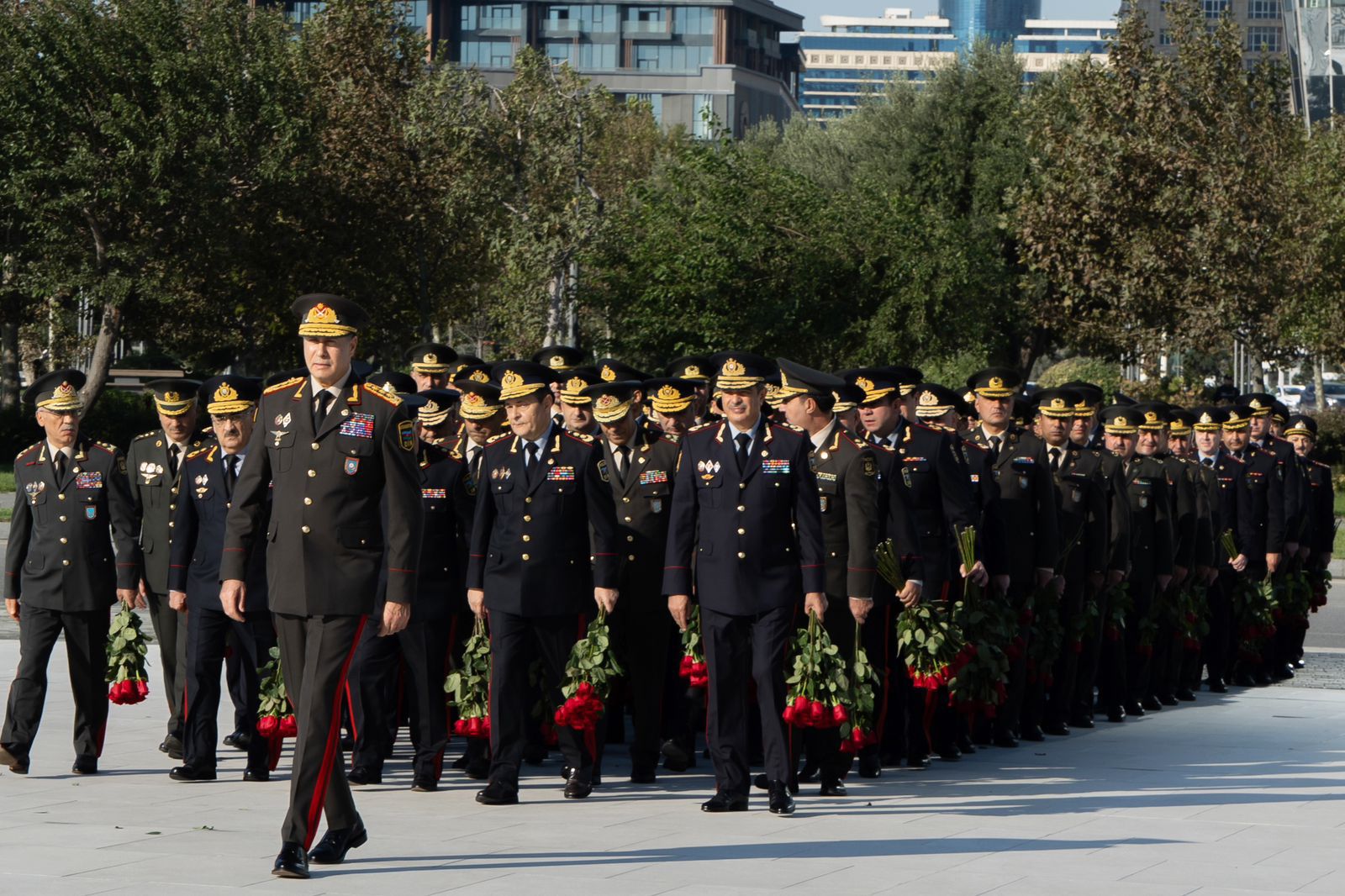 DİN-in şəxsi heyəti Anım günü ilə bağlı Zəfər parkını ziyarət ediblər (FOTO)