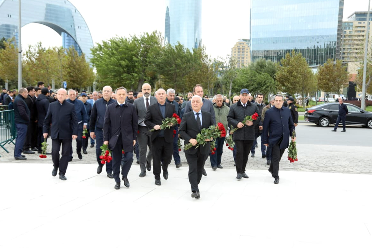 “AzərEnerji”də Anım Günü ilə bağlı tədbirlər keçirilib (FOTO)