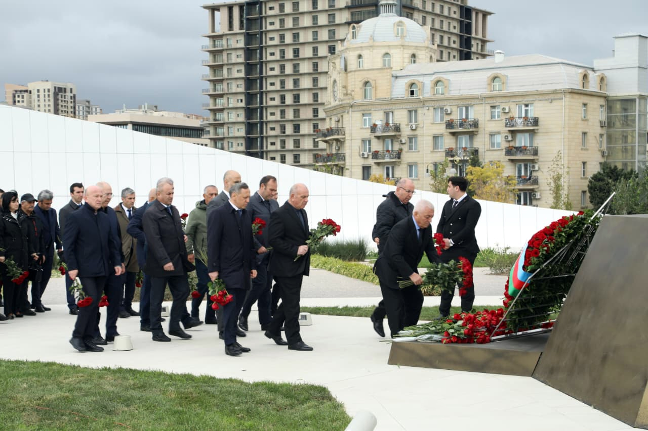 “AzərEnerji”də Anım Günü ilə bağlı tədbirlər keçirilib (FOTO)