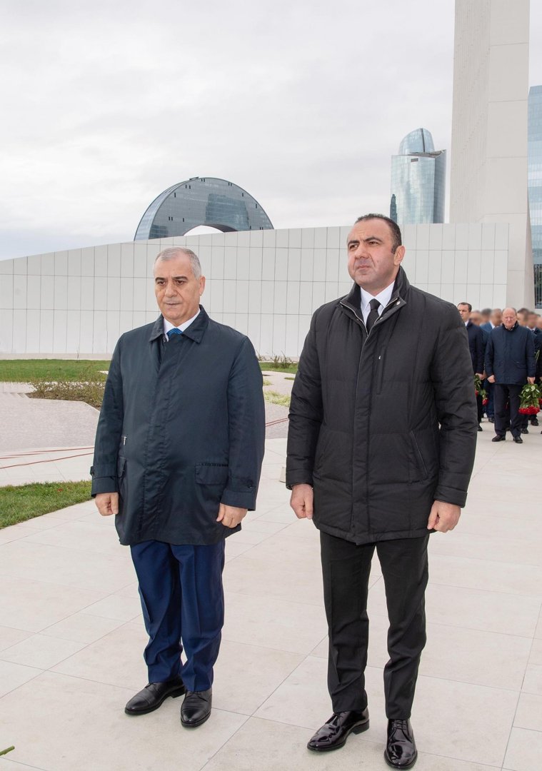 Əli Nağıyev və Orxan Sultanov Zəfər parkını ziyarət ediblər