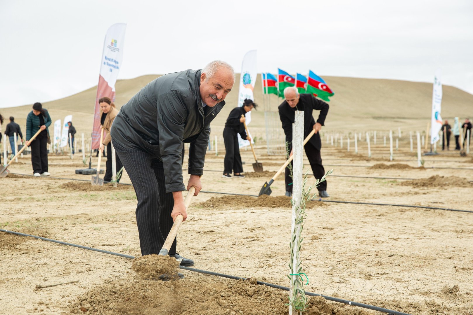 ETSN kollektivi şəhidlərin əziz xatirəsini yad edib (FOTO)