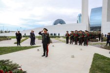 Dövlət və hökumət rəsmiləri Zəfər parkını ziyarət ediblər (FOTO/VİDEO)