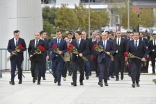 Dövlət və hökumət rəsmiləri Zəfər parkını ziyarət ediblər (FOTO/VİDEO)