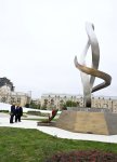Dövlət və hökumət rəsmiləri Zəfər parkını ziyarət ediblər (FOTO/VİDEO)