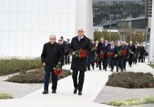 Dövlət və hökumət rəsmiləri Zəfər parkını ziyarət ediblər (FOTO/VİDEO)