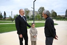 Prezident İlham Əliyev Anım Günü ilə əlaqədar Vətən müharibəsi şəhidlərinin xatirəsini bir dəqiqəlik sükutla yad edib (FOTO)