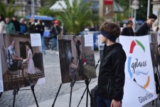 Münhenin mərkəzi meydanında Azərbaycanın mina qurbanlarına dair fotosərgi açılıb (FOTO)