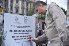 Münhenin mərkəzi meydanında Azərbaycanın mina qurbanlarına dair fotosərgi açılıb (FOTO)