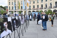 Münhenin mərkəzi meydanında Azərbaycanın mina qurbanlarına dair fotosərgi açılıb (FOTO)