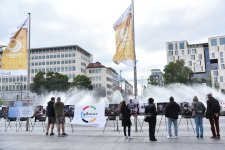 Münhenin mərkəzi meydanında Azərbaycanın mina qurbanlarına dair fotosərgi açılıb (FOTO)