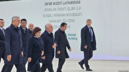 Dövlət və hökumət rəsmiləri Zəfər parkını ziyarət edirlər (FOTO)