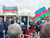 Azərbaycan xalqı qəhrəman şəhidlərini anır (FOTO)