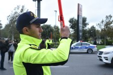 Vətən Müharibəsi şəhidlərinin xatirəsi bütün ölkə ərazisində bir dəqiqəlik sükutla yad edilib (FOTO/VİDEO)