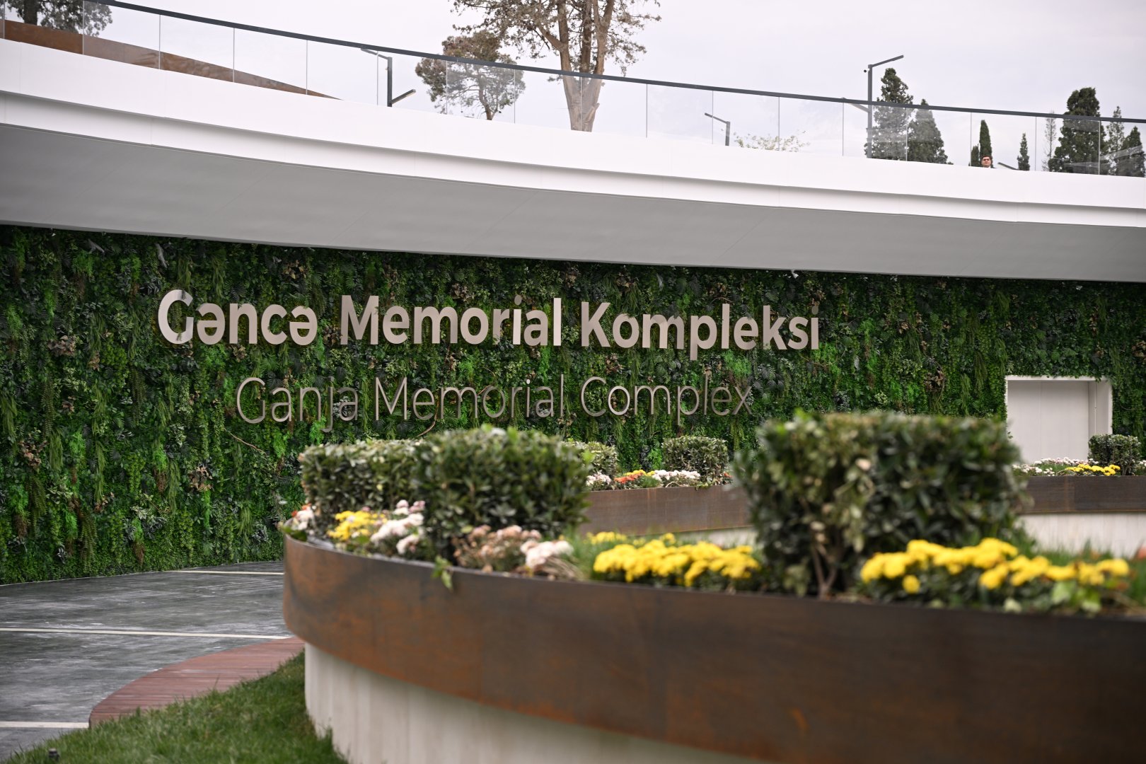 Prezident İlham Əliyev Gəncə Memorial Kompleksinin açılışında iştirak edib (FOTO)