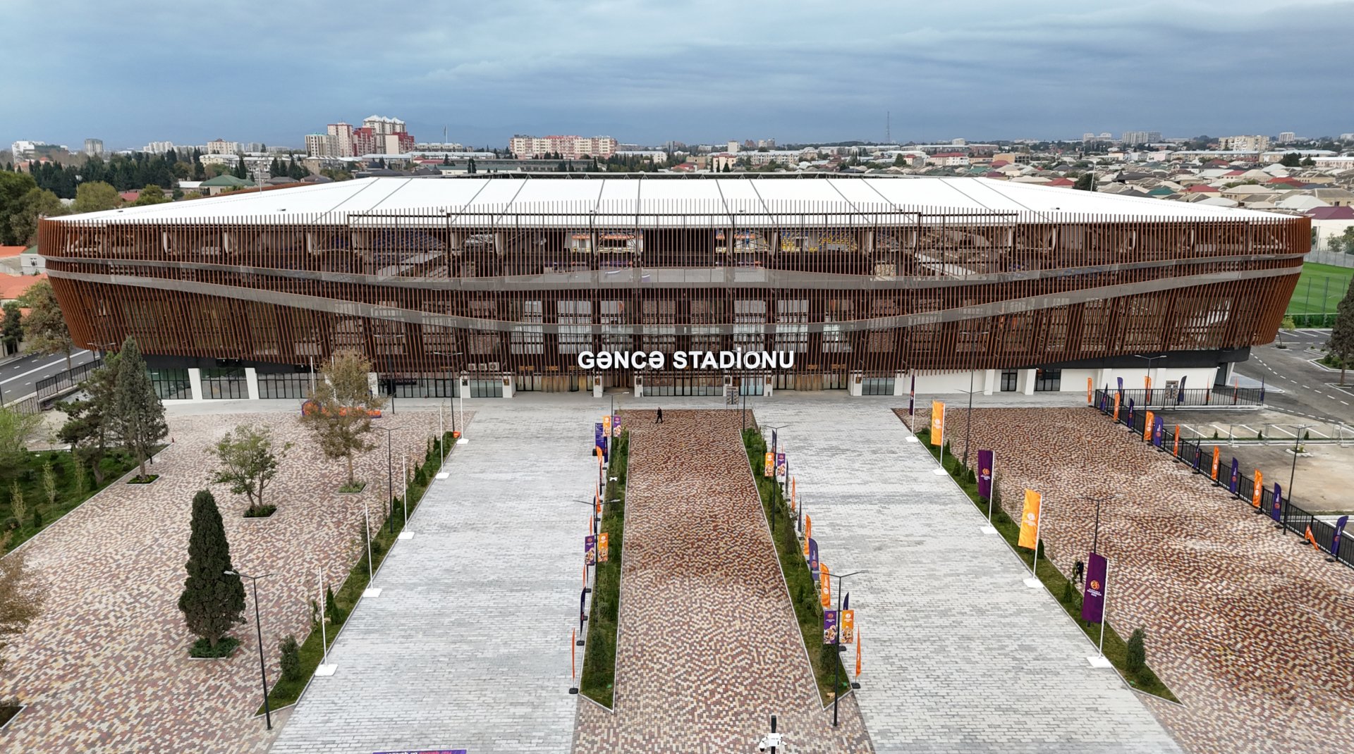 Prezident İlham Əliyev Gəncə şəhər stadionunun açılışında iştirak edib (FOTO)