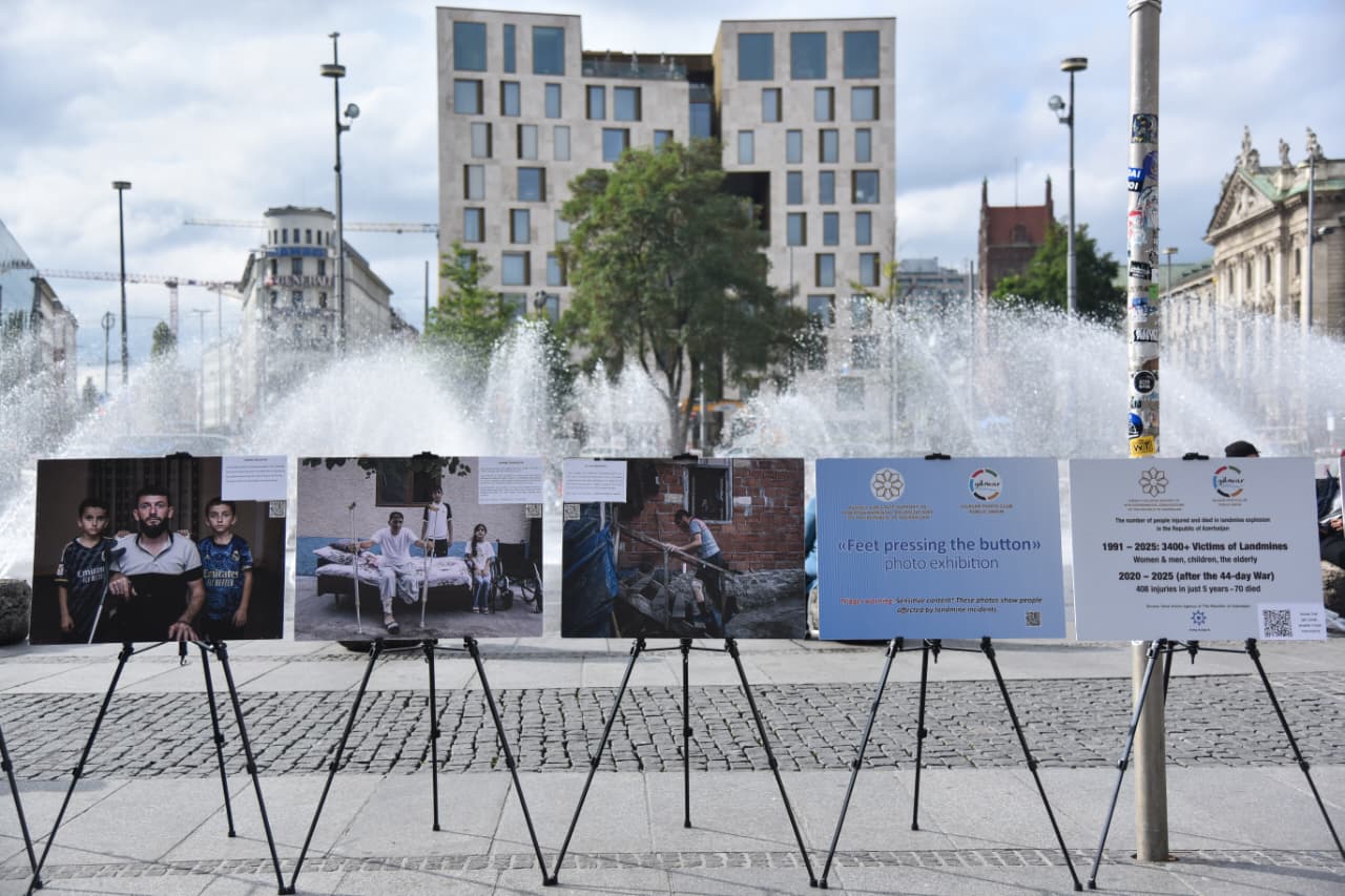 Münhenin mərkəzi meydanında Azərbaycanın mina qurbanlarına dair fotosərgi açılıb (FOTO)
