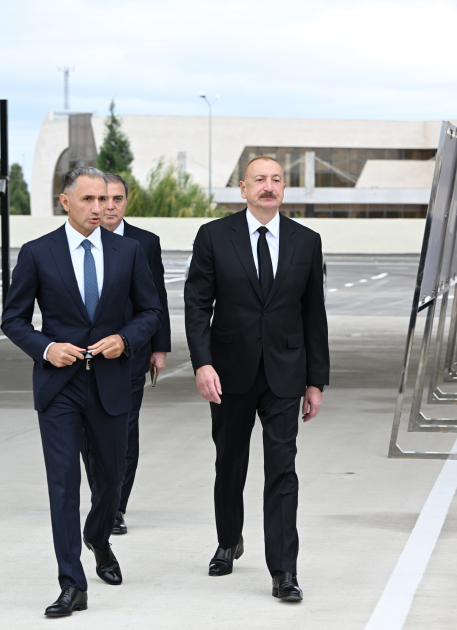 Prezident İlham Əliyev “BakuBus” MMC-nin Gəncə Avtoparkının açılışında iştirak edib (FOTO)