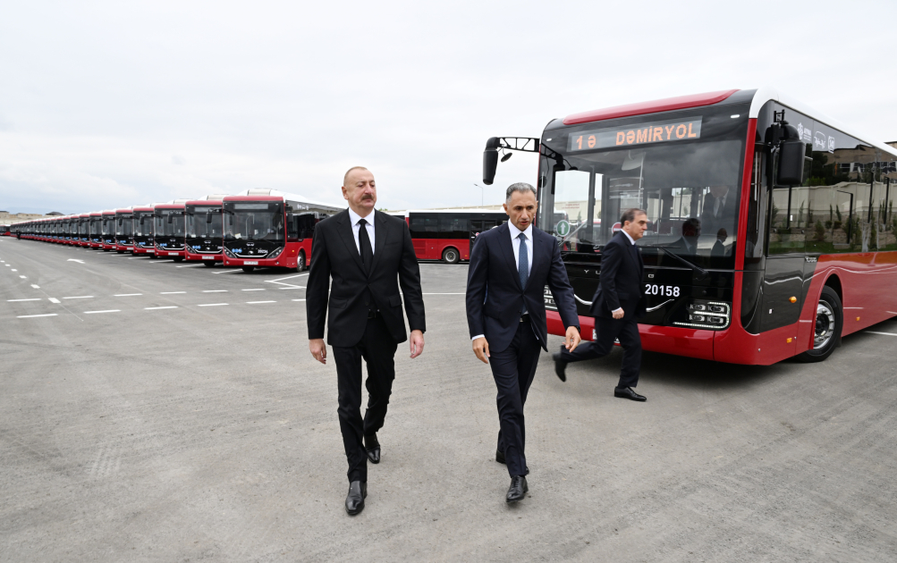Prezident İlham Əliyev “BakuBus” MMC-nin Gəncə Avtoparkının açılışında iştirak edib (FOTO)