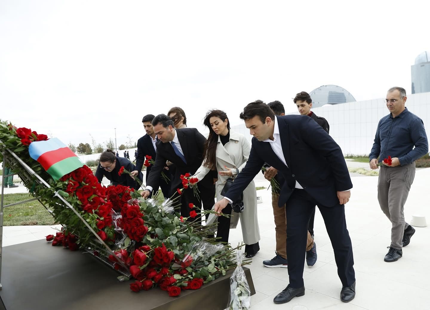 Azərbaycan Könüllü Təşkilatları İttifaqı tərəfindən 27 Sentyabr – Anım Gününə həsr olunmuş kütləvi silsilə tədbirlər həyata keçirilib (FOTO)