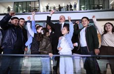 Prezident İlham Əliyev və Birinci xanım Mehriban Əliyevanın Gəncədə şəhid övladları ilə səmimi görüşü (FOTO/VİDEO)