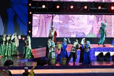 Prezident İlham Əliyev və Birinci xanım Mehriban Əliyeva Gəncədə III MDB Oyunlarının təntənəli açılış mərasimini izləyiblər (FOTO/VİDEO) (YENİLƏNİB-3)