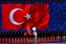 Gəncədə III MDB Oyunlarının açılış mərasimi keçirilir Prezident İlham Əliyev və Birinci xanım Mehriban Əliyeva tədbiri izləyiblər (FOTO)