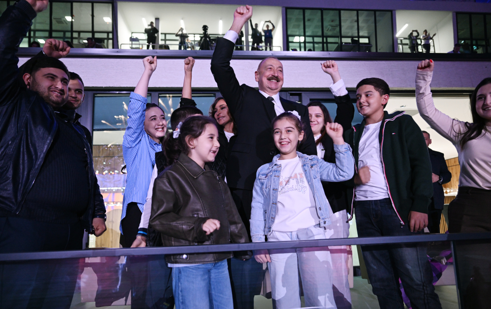 Prezident İlham Əliyev və Birinci xanım Mehriban Əliyevanın Gəncədə şəhid övladları ilə səmimi görüşü (FOTO/VİDEO)