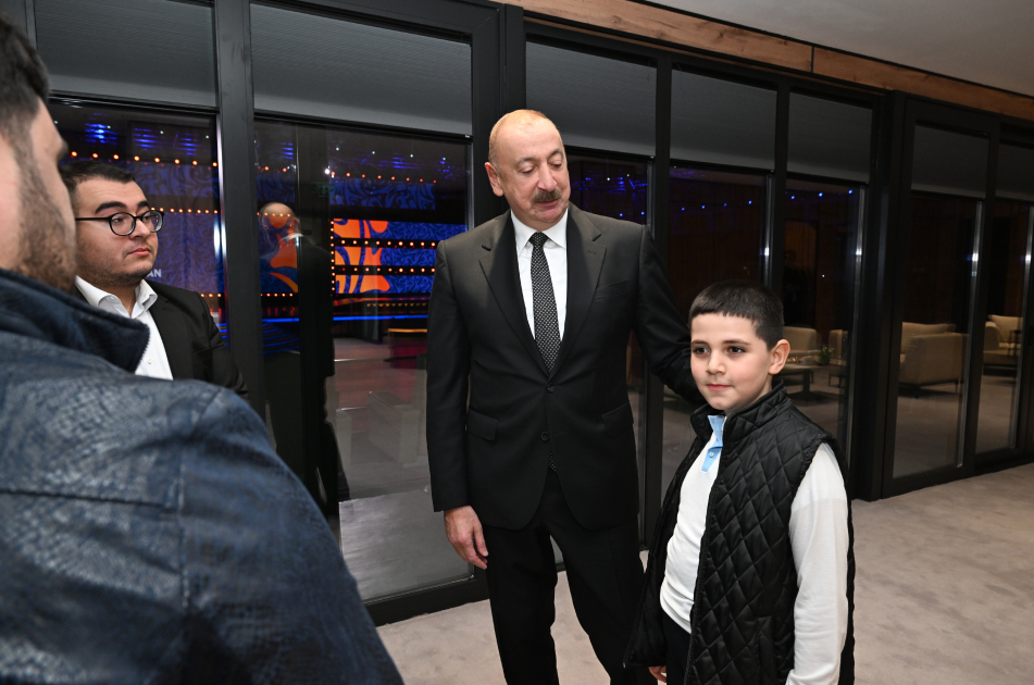 Prezident İlham Əliyev və Birinci xanım Mehriban Əliyevanın Gəncədə şəhid övladları ilə səmimi görüşü (FOTO/VİDEO)