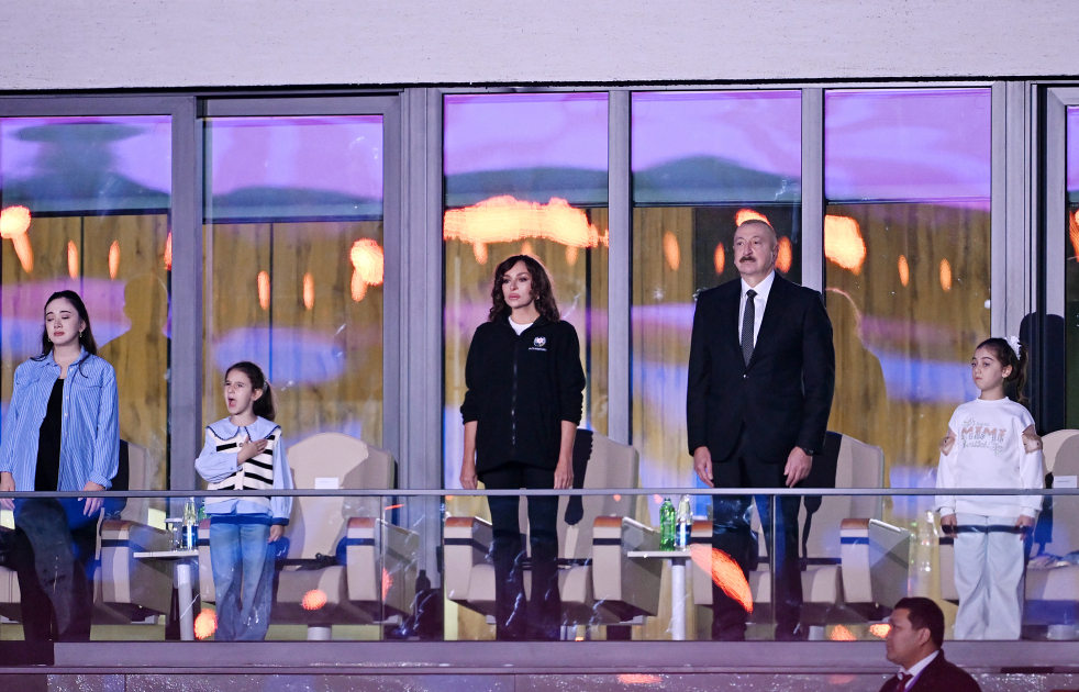 Prezident İlham Əliyev və Birinci xanım Mehriban Əliyevanın Gəncədə şəhid övladları ilə səmimi görüşü (FOTO/VİDEO)