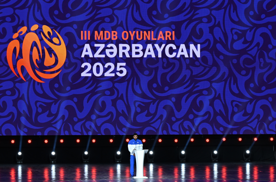 Gəncədə III MDB Oyunlarının açılış mərasimi keçirilir Prezident İlham Əliyev və Birinci xanım Mehriban Əliyeva tədbiri izləyiblər (FOTO)