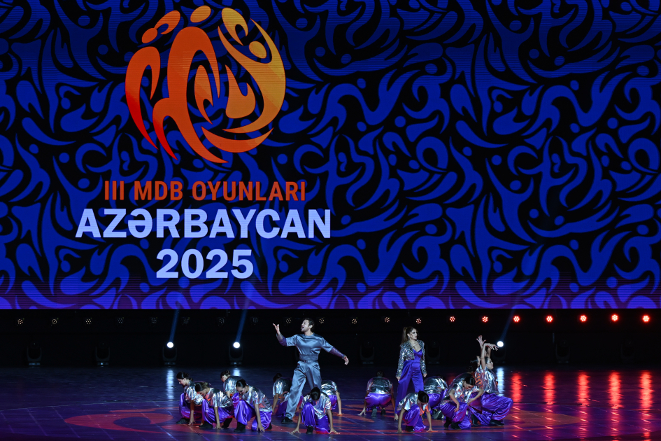 Gəncədə III MDB Oyunlarının açılış mərasimi keçirilir Prezident İlham Əliyev və Birinci xanım Mehriban Əliyeva tədbiri izləyiblər (FOTO)