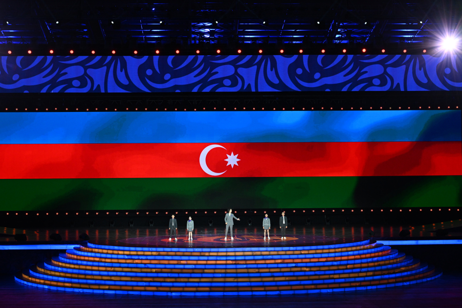 Gəncədə III MDB Oyunlarının açılış mərasimi keçirilir Prezident İlham Əliyev və Birinci xanım Mehriban Əliyeva tədbiri izləyiblər (FOTO)