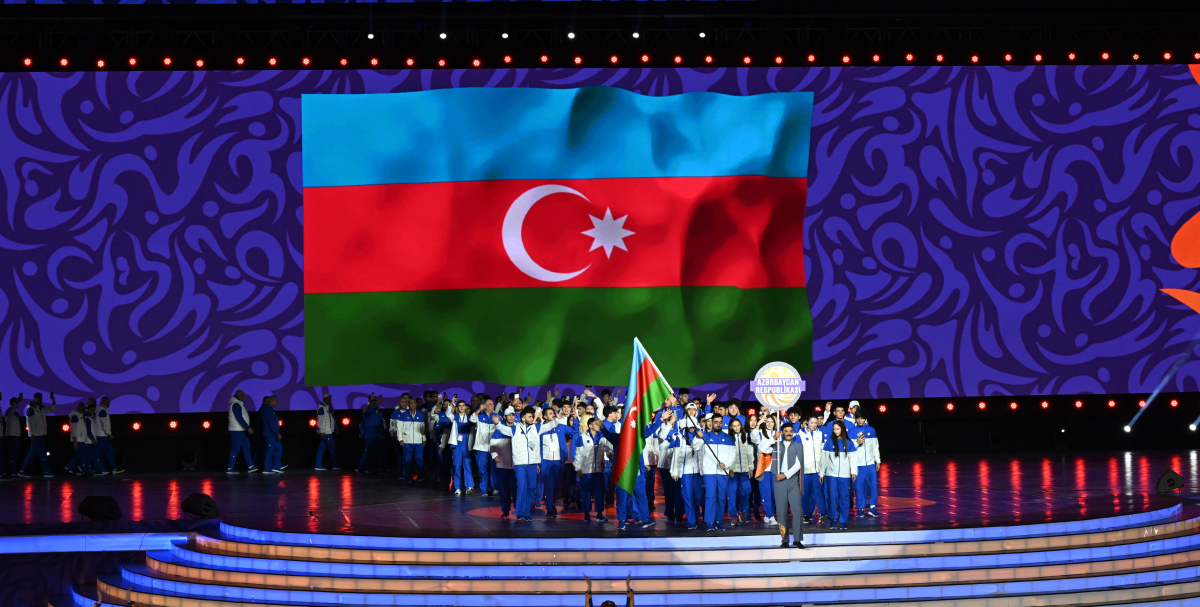 Gəncədə III MDB Oyunlarının açılış mərasimi keçirilir Prezident İlham Əliyev və Birinci xanım Mehriban Əliyeva tədbiri izləyiblər (FOTO)