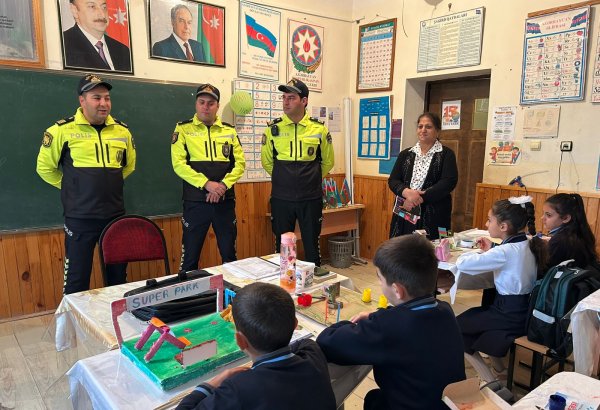 Zərdabda “Diqqət, uşaqlar!” adı altında hərəkətin təhlükəsizliyi aylığı keçirilir (FOTO)