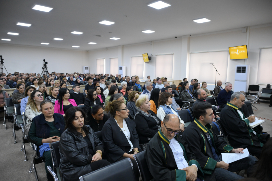 Ermənistan silahlı qüvvələrinin Aprel döyüşləri zamanı beynəlxalq humanitar hüquq normalarını pozaraq mülki şəxsləri və mülki obyektləri atəşə tutması ilə bağlı sənədlər məhkəmədə tədqiq olunub (FOTO)