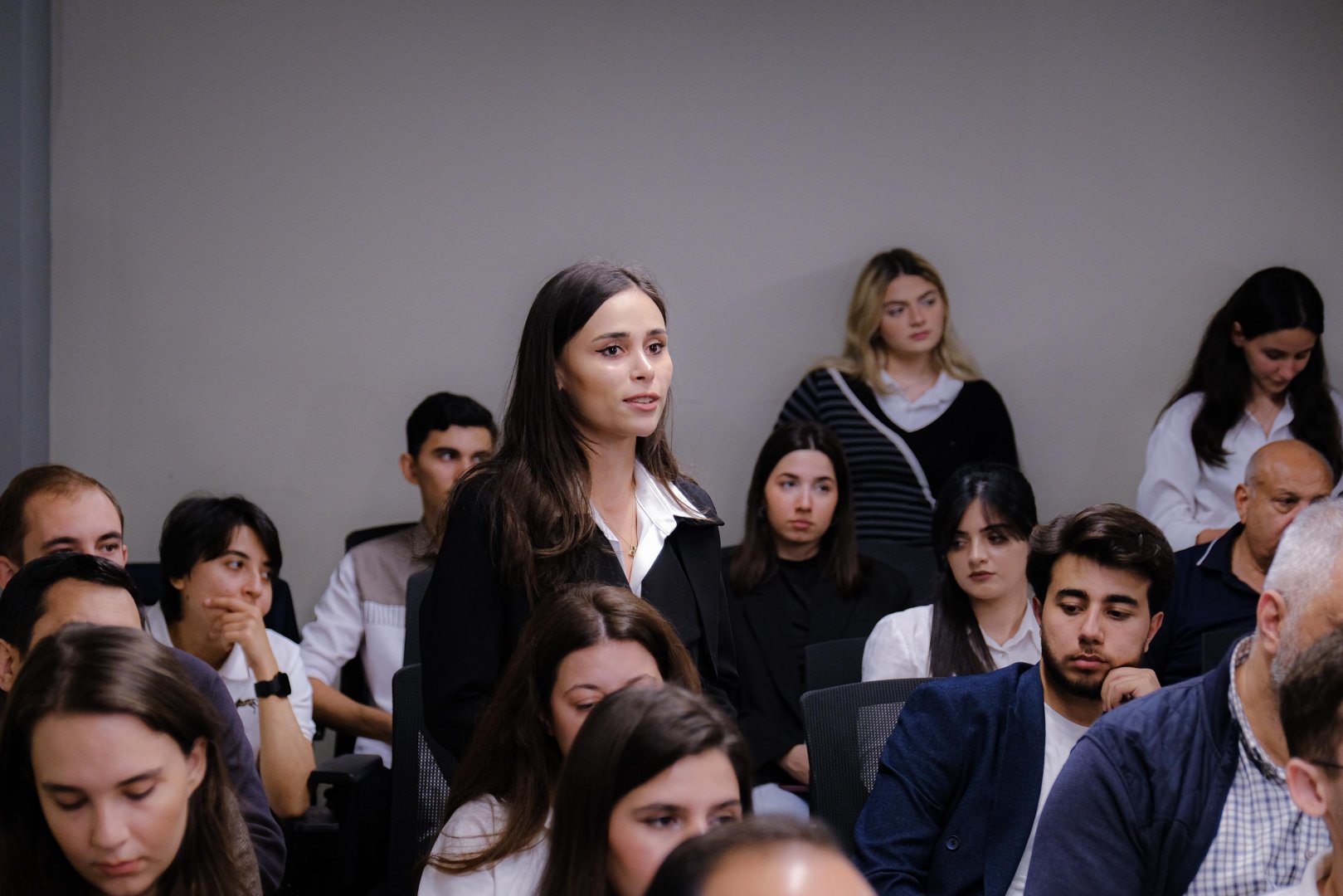 “Konstitusiya və Suverenlik İli” çərçivəsində elan olunmuş qrant müsabiqəsinin qalibləri ilə görüş keçirilib (FOTO)