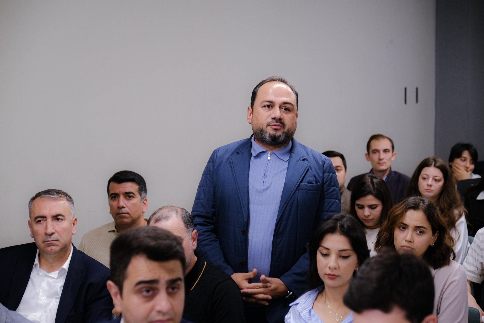 “Konstitusiya və Suverenlik İli” çərçivəsində elan olunmuş qrant müsabiqəsinin qalibləri ilə görüş keçirilib (FOTO)