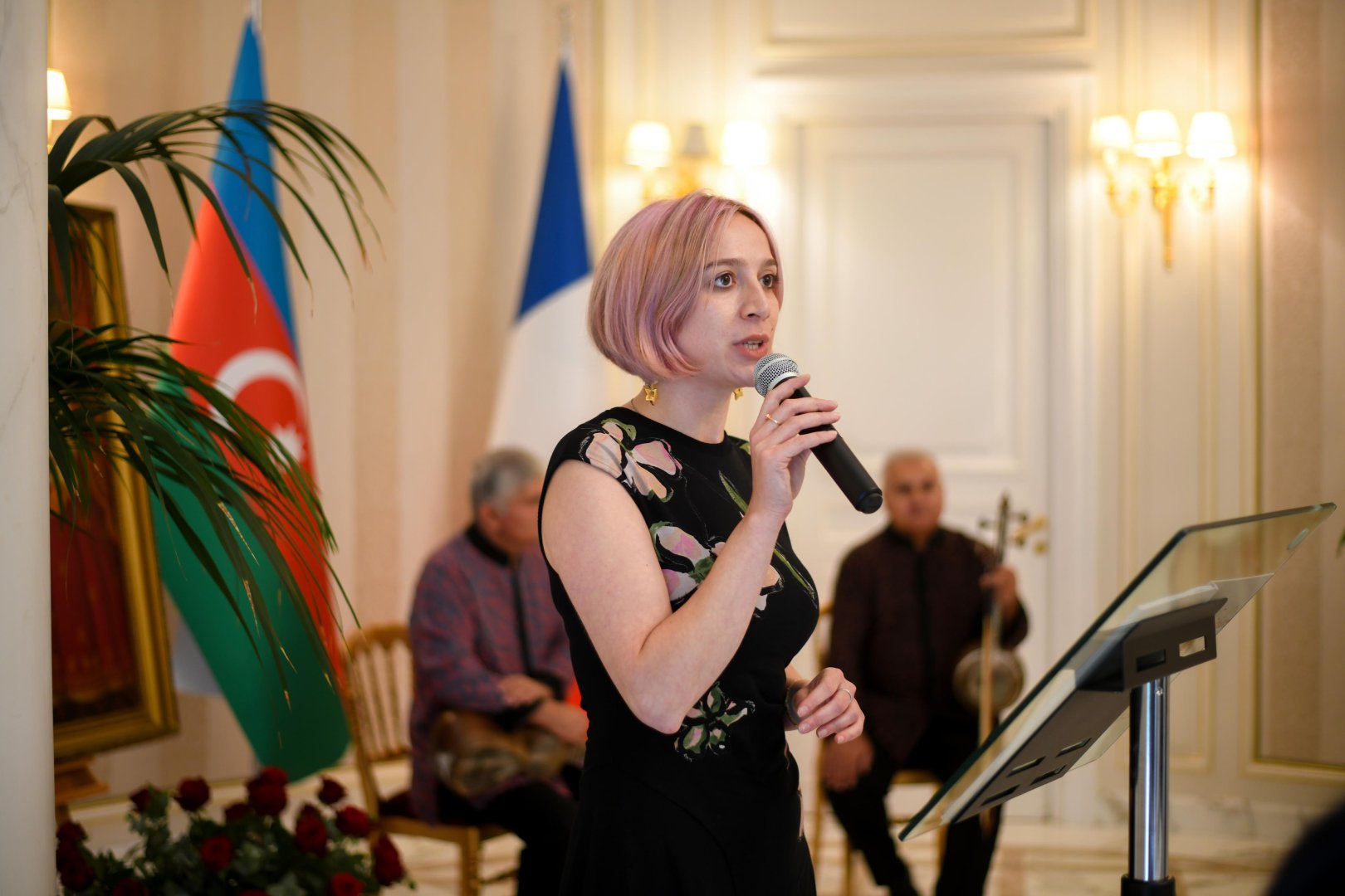 Parisdə Natəvanın yaradıcılığına həsr olunan ədəbi-musiqili məclis keçirilib (FOTO)