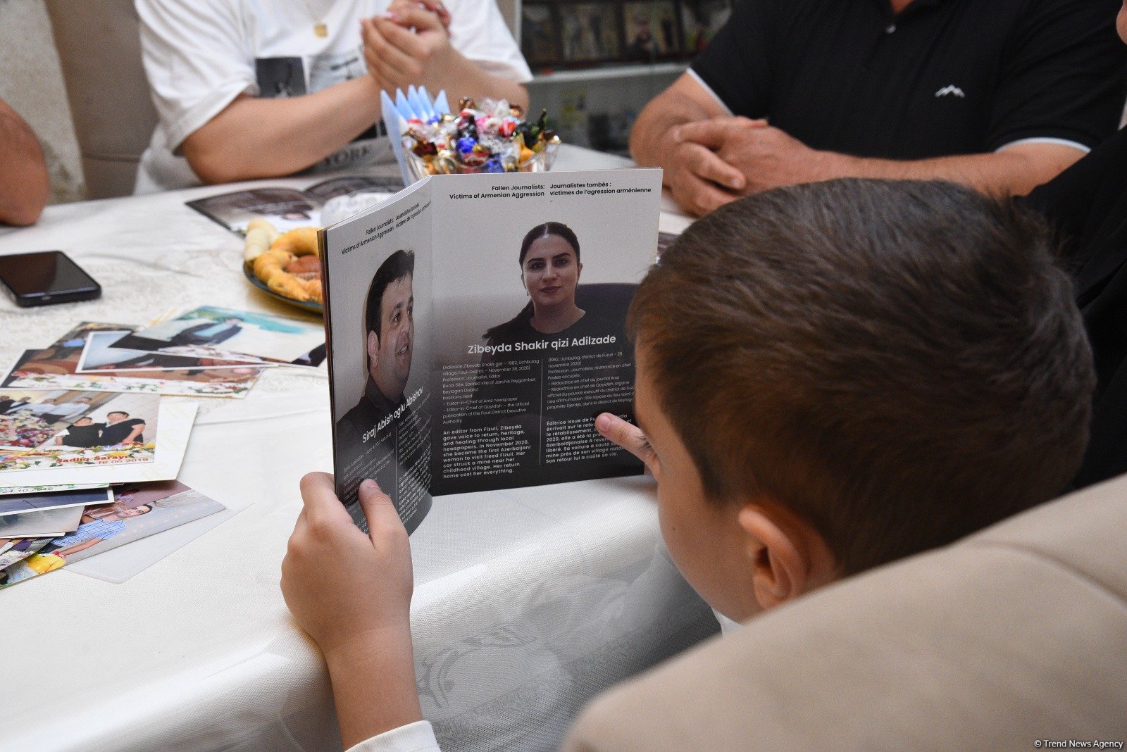 “Bakı Şəbəkəsi” Araşdırmalar və Təhlil İctimai Birliyi şəhid jurnalist Sirac Abışovun ailəsinə baş çəkib (FOTO/VİDEO)