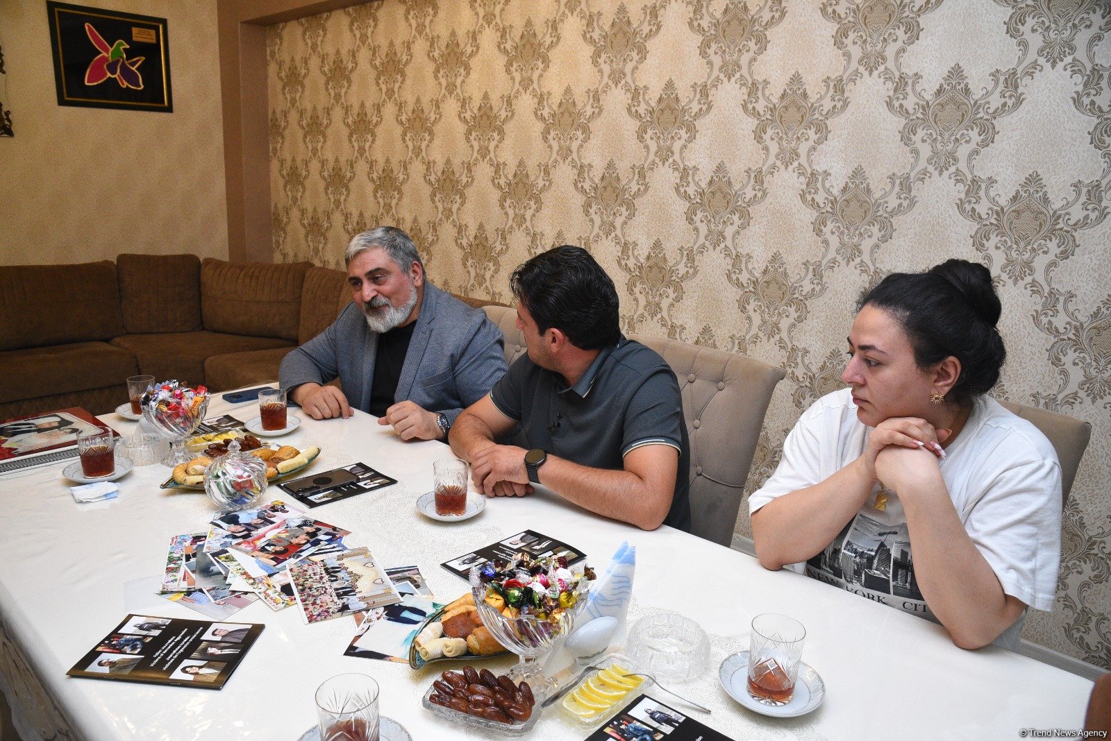 “Bakı Şəbəkəsi” Araşdırmalar və Təhlil İctimai Birliyi şəhid jurnalist Sirac Abışovun ailəsinə baş çəkib (FOTO/VİDEO)