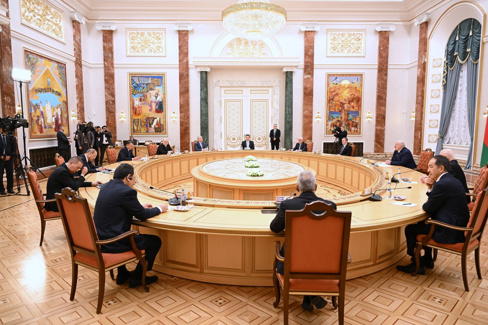 Əli Əsədov MDB Hökumət Başçıları Şurası üzvlərinin Belarus Prezidenti Aleksandr Lukaşenko ilə görüşündə iştirak edib (FOTO)
