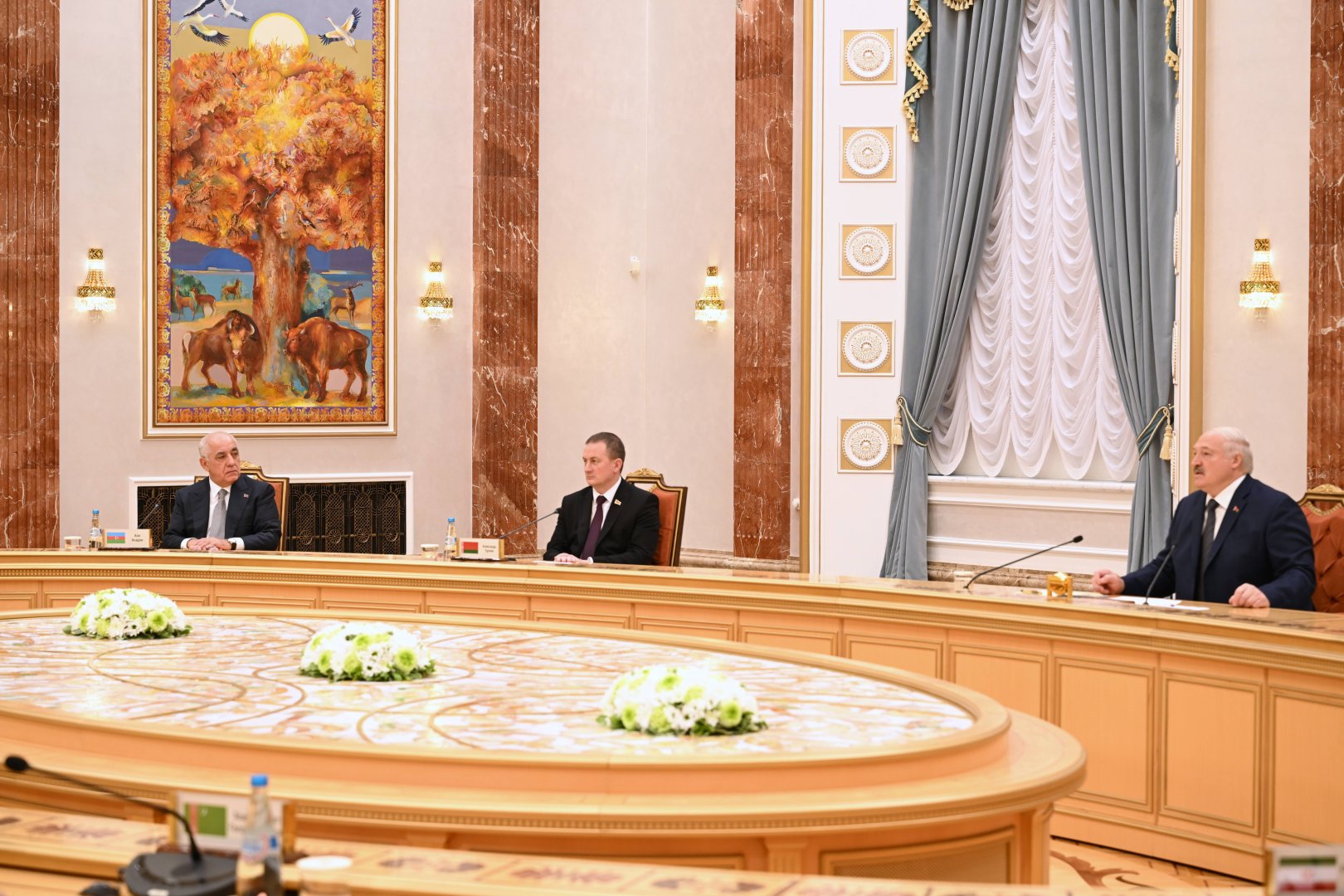 Əli Əsədov MDB Hökumət Başçıları Şurası üzvlərinin Belarus Prezidenti Aleksandr Lukaşenko ilə görüşündə iştirak edib (FOTO)