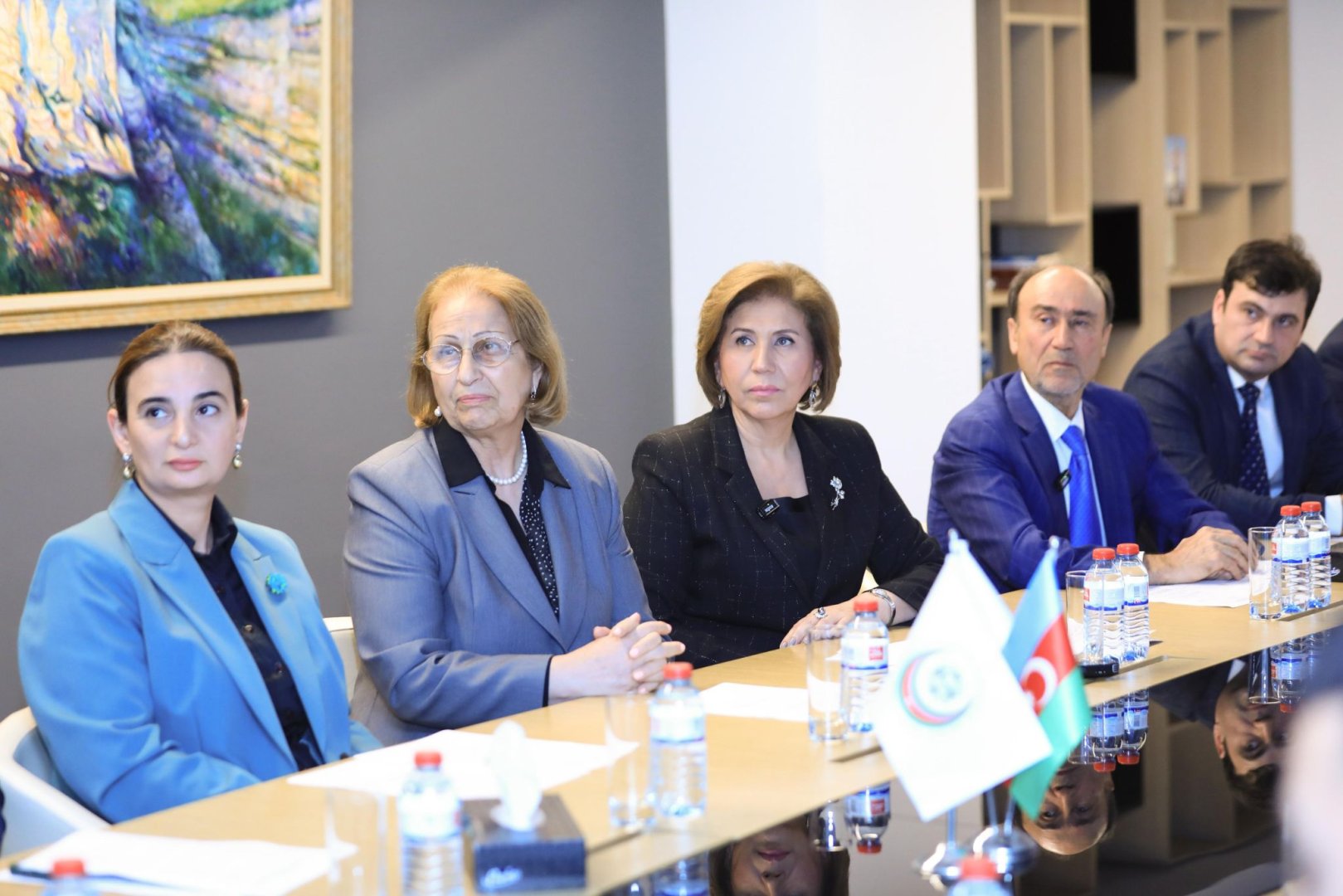 Universitetə qəbul olunmuş şəhid xanımları ilə görüş keçirilib (FOTO)