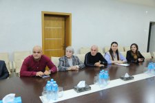 Özbəkistan Jurnalistlər İttifaqının sədri Mətbuat Şurasında olub (FOTO)