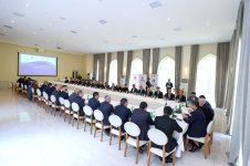 “Regional tərəfdaşların inkişafı” layihəsi çərçivəsində Şəkidə sahibkarlarla görüş keçirilib (FOTO)