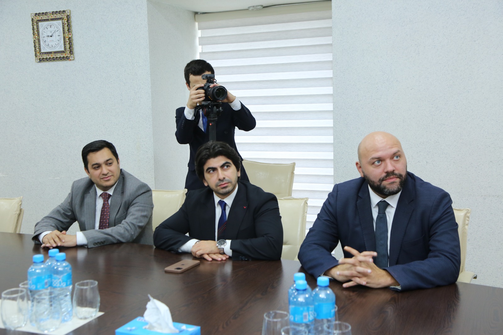 Özbəkistan Jurnalistlər İttifaqının sədri Mətbuat Şurasında olub (FOTO)