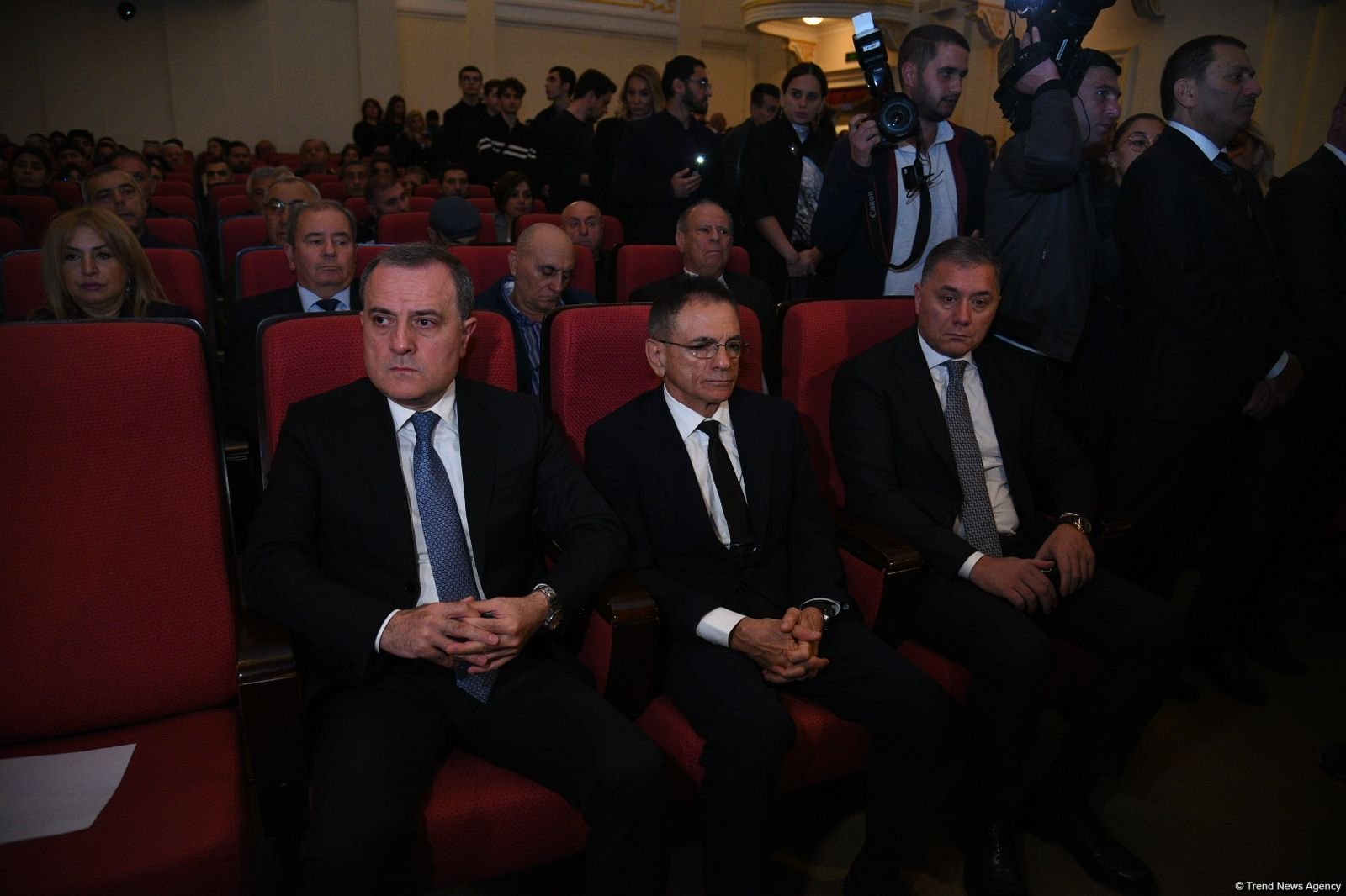 Əməkdar artist Cabir İmanovla vida mərasimi keçirilir (FOTO)