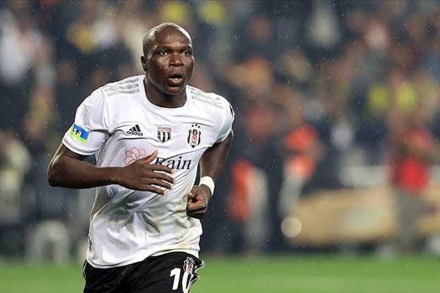 Vensan Abubakar “Neftçi”yə keçmək üçün Bakıya gəlib