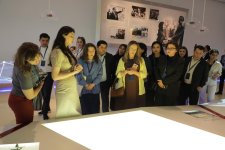 Özbəkistan nümayəndə heyəti üçün Bakının tarixi və mədəni məkanlarına mediatur təşkil edilib (FOTO)