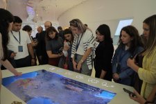 Özbəkistan nümayəndə heyəti üçün Bakının tarixi və mədəni məkanlarına mediatur təşkil edilib (FOTO)